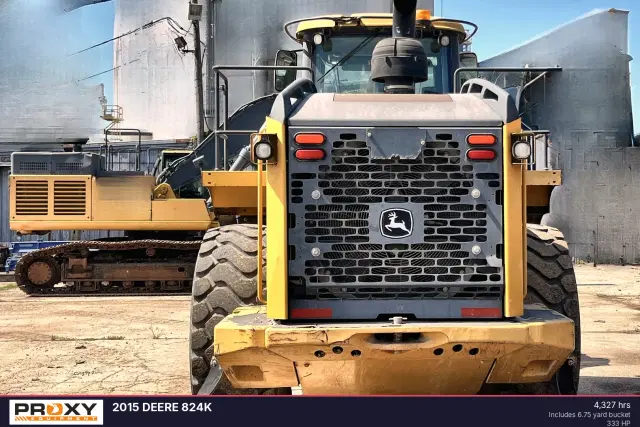 Image of John Deere 824K equipment image 4