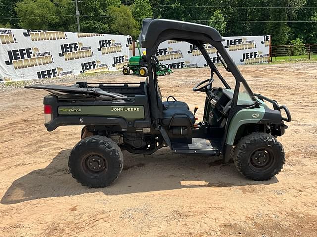 Image of John Deere Gator XUV 825i equipment image 3