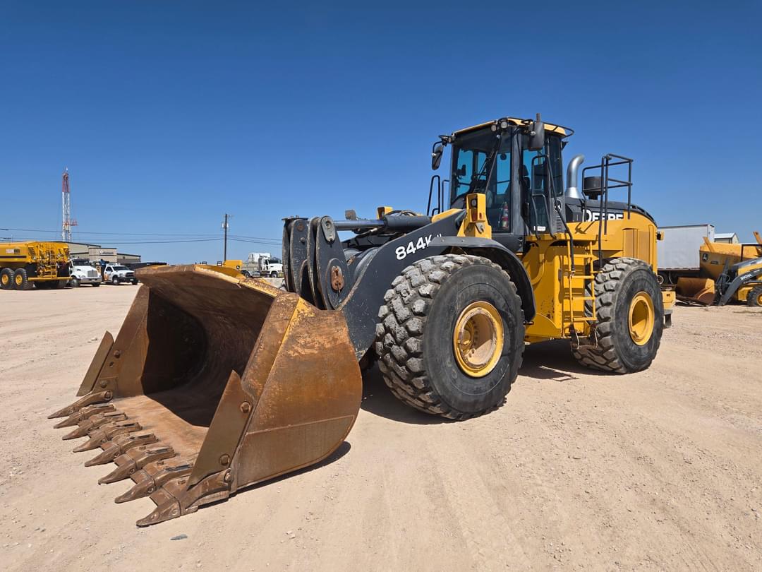 Image of John Deere 844K-II Primary image