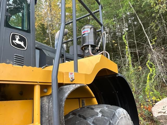 Image of John Deere 844K equipment image 4