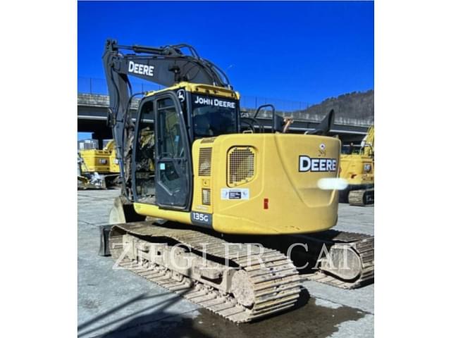 Image of John Deere 135G equipment image 3