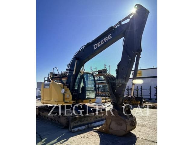 Image of John Deere 135G equipment image 2