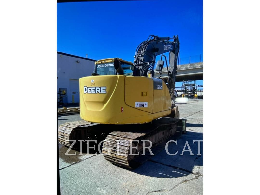 Image of John Deere 135G Primary image