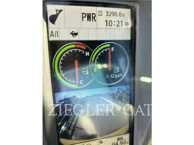 Image of John Deere 135G equipment image 1
