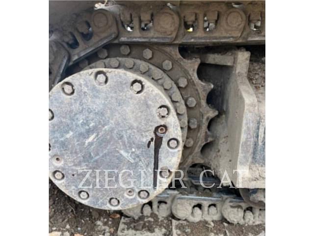Image of John Deere 250G LC equipment image 4