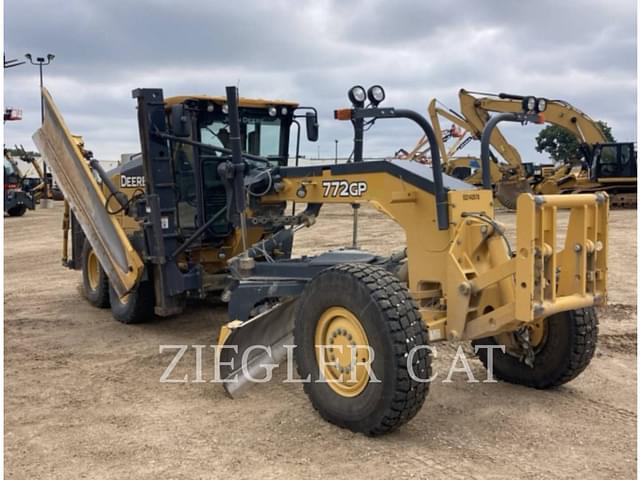 Image of John Deere 772GP equipment image 1