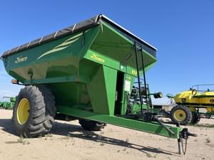 2015 Demco 850 Image