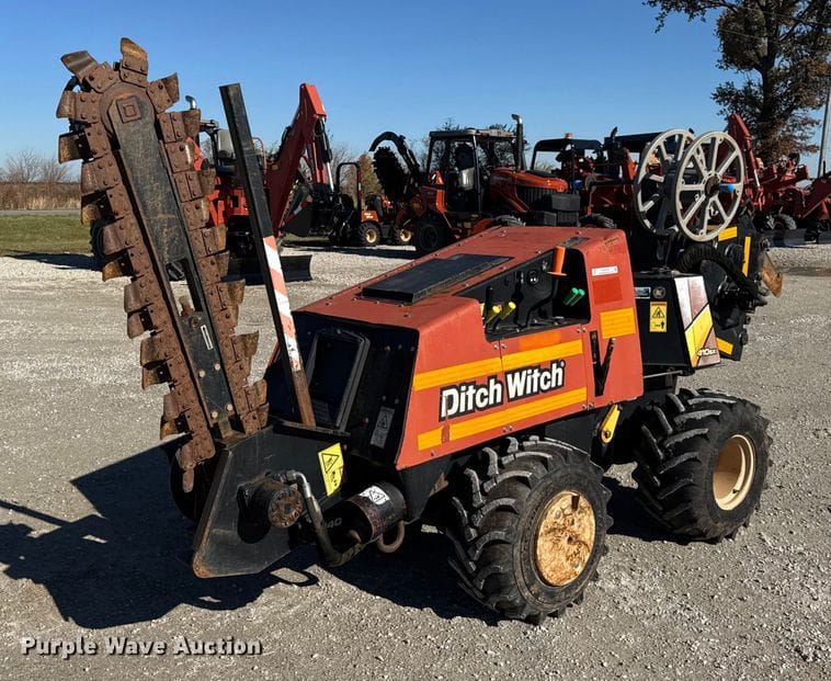 2015 Ditch Witch 410SX Equipment Image0