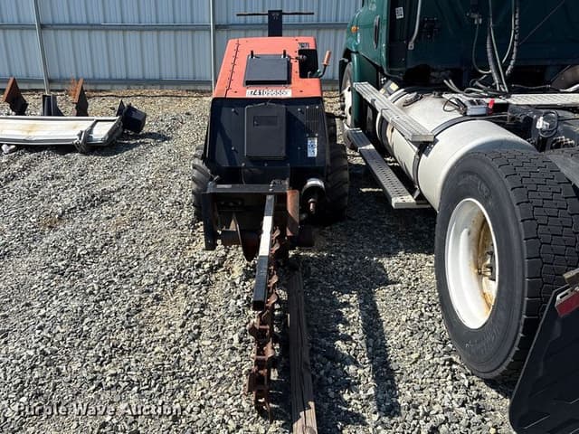 Image of Ditch Witch 410SX equipment image 4