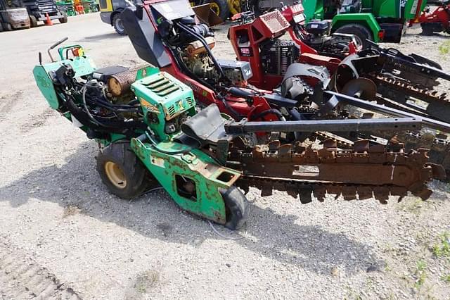 Image of Ditch Witch RT24 equipment image 2