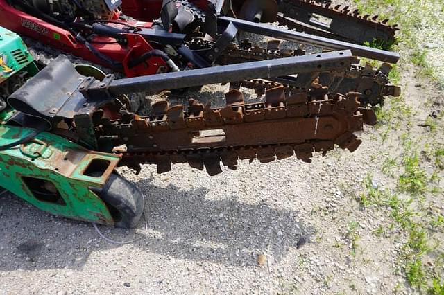 Image of Ditch Witch RT24 equipment image 3