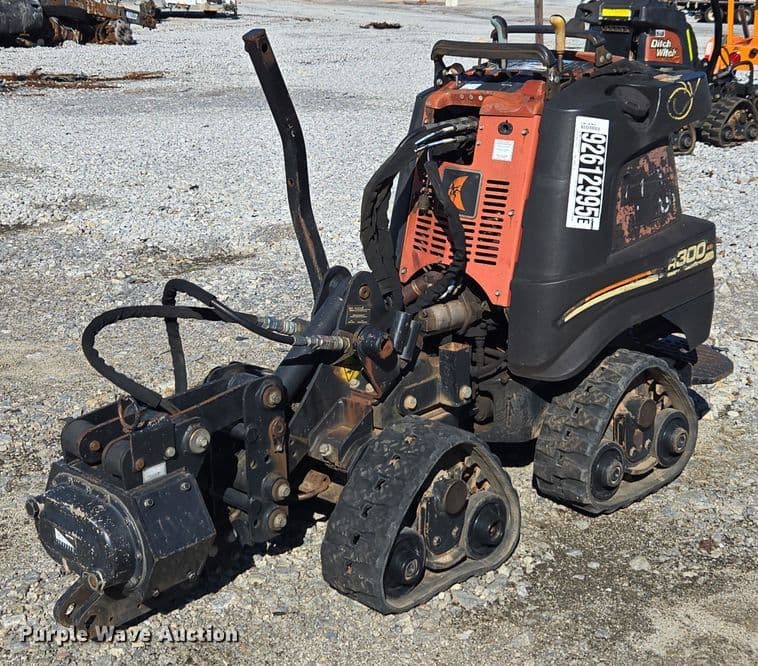 Image of Ditch Witch R300 Primary image