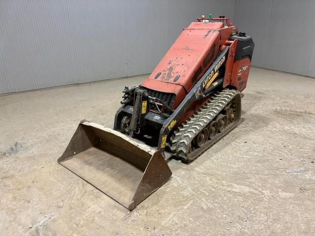 Image of Ditch Witch SK750 equipment image 1