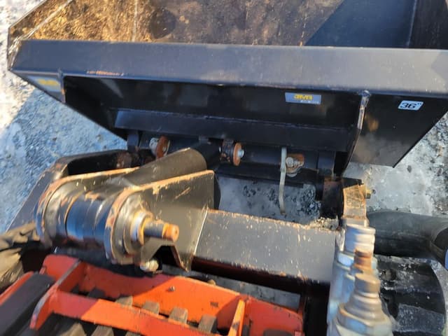 Image of Ditch Witch SK850 equipment image 4