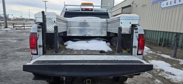 Image of Dodge Ram 3500 equipment image 3