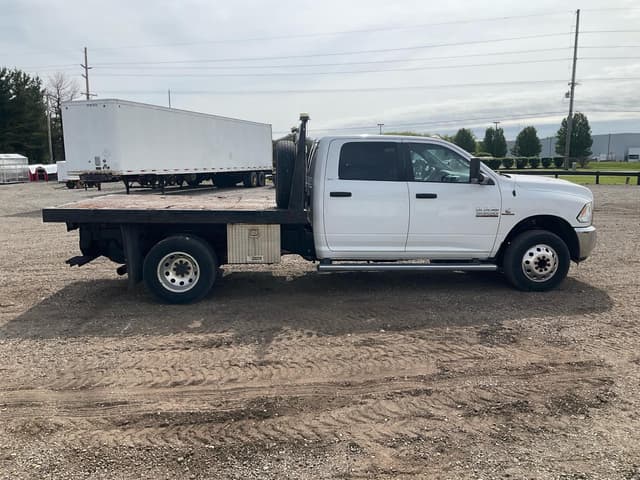 Image of Dodge Ram 3500 equipment image 3