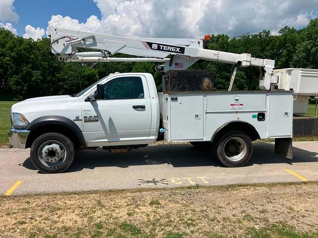 Image of Dodge Ram 5500 equipment image 2