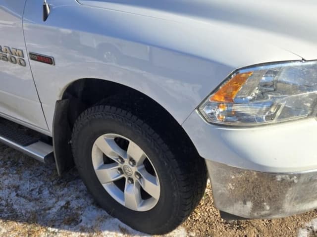 Image of Dodge Ram 1500 equipment image 3