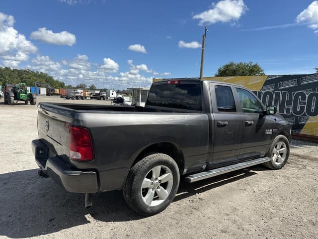 Image of Dodge Ram 1500 equipment image 2