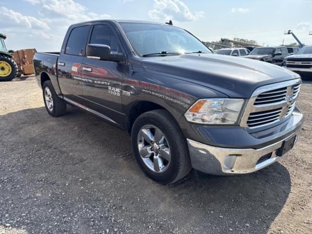Image of Dodge Ram 1500 equipment image 4