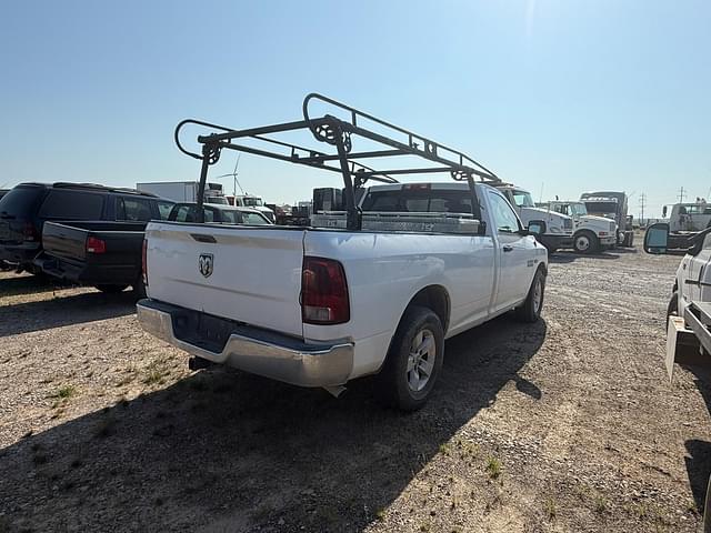 Image of Dodge Ram 1500 equipment image 2