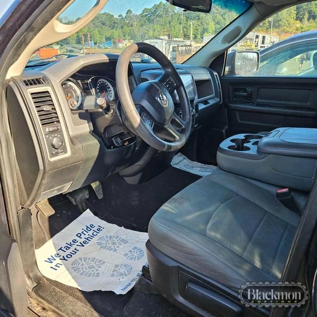 Image of Dodge Ram 1500 equipment image 4