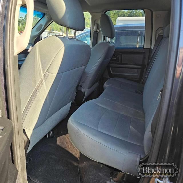 Image of Dodge Ram 1500 equipment image 3