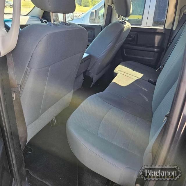 Image of Dodge Ram 1500 equipment image 3