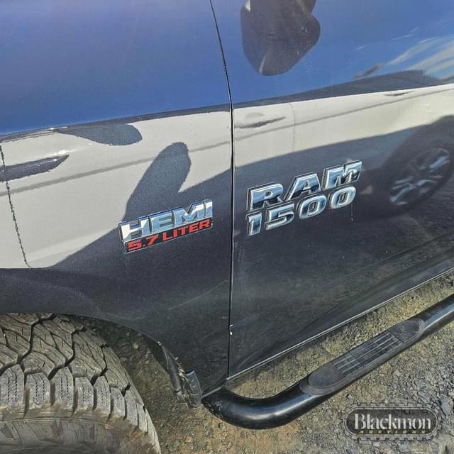 Image of Dodge Ram 1500 equipment image 2