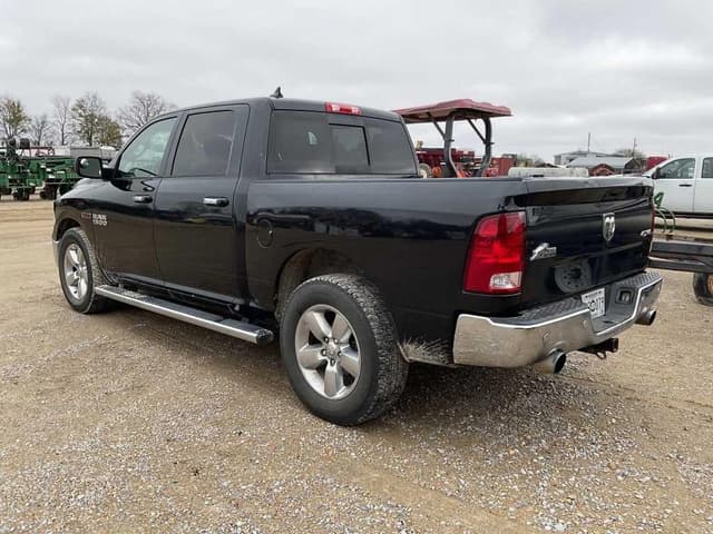 Image of Dodge Ram 1500 equipment image 2