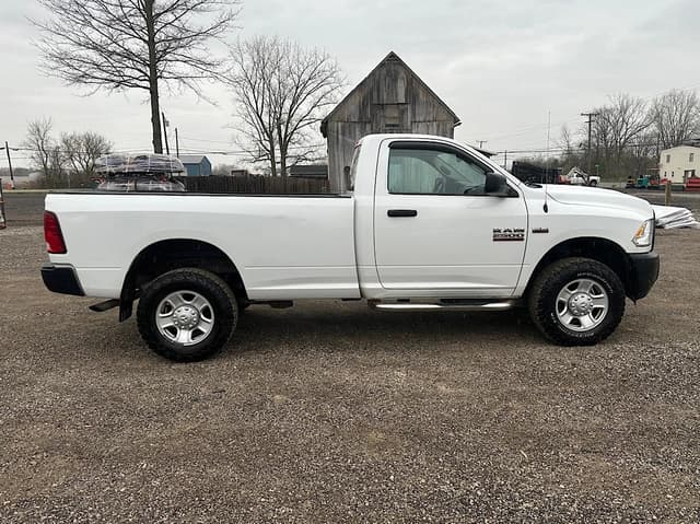 Image of Dodge Ram 2500 equipment image 3