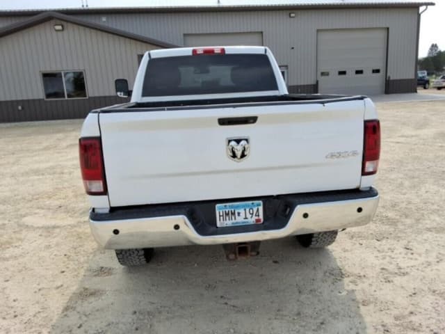 Image of Dodge Ram 2500HD equipment image 3