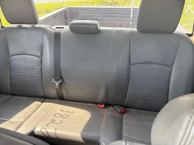 Image of Dodge Ram 2500 equipment image 4
