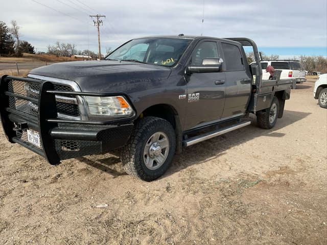 Image of Dodge Ram 2500 equipment image 3