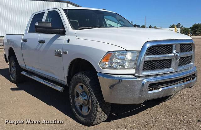 Image of Dodge Ram 2500HD equipment image 2