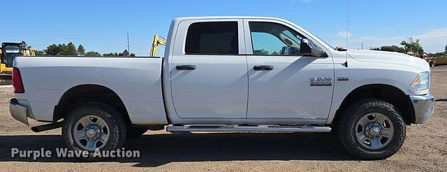 Image of Dodge Ram 2500HD equipment image 3