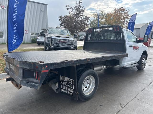 Image of Dodge Ram 3500 equipment image 4