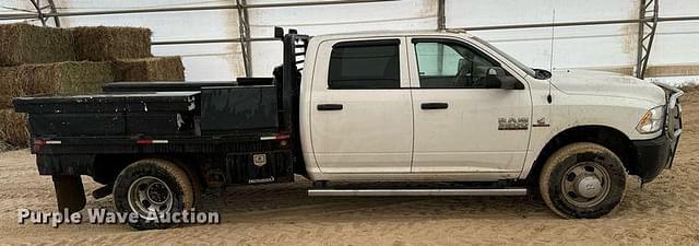 Image of Dodge Ram 3500 equipment image 3