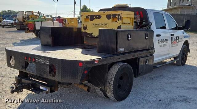 Image of Dodge Ram 3500 equipment image 4