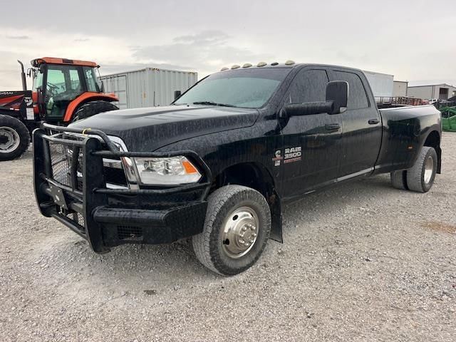 2015 Dodge Ram 3500 Equipment Image0