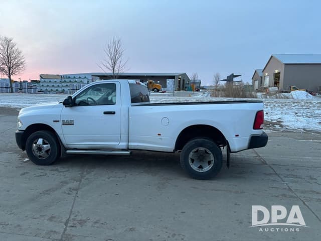Image of Dodge Ram 3500 equipment image 3