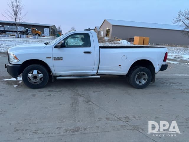Image of Dodge Ram 3500 equipment image 2