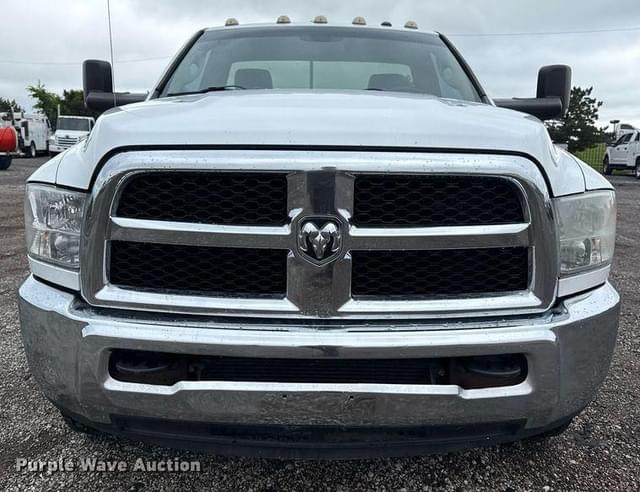 Image of Dodge Ram 3500 equipment image 1