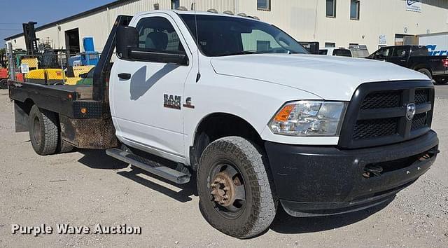 Image of Dodge Ram 3500HD equipment image 2