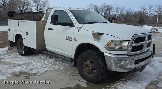 Image of Dodge Ram 3500HD equipment image 2