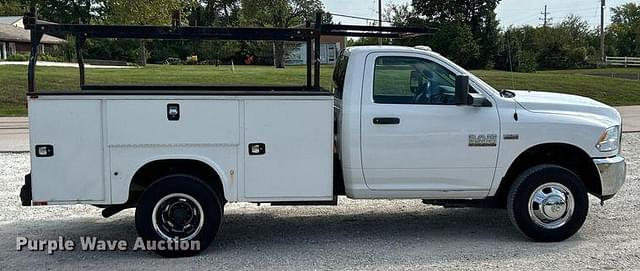 Image of Dodge Ram 3500HD equipment image 3