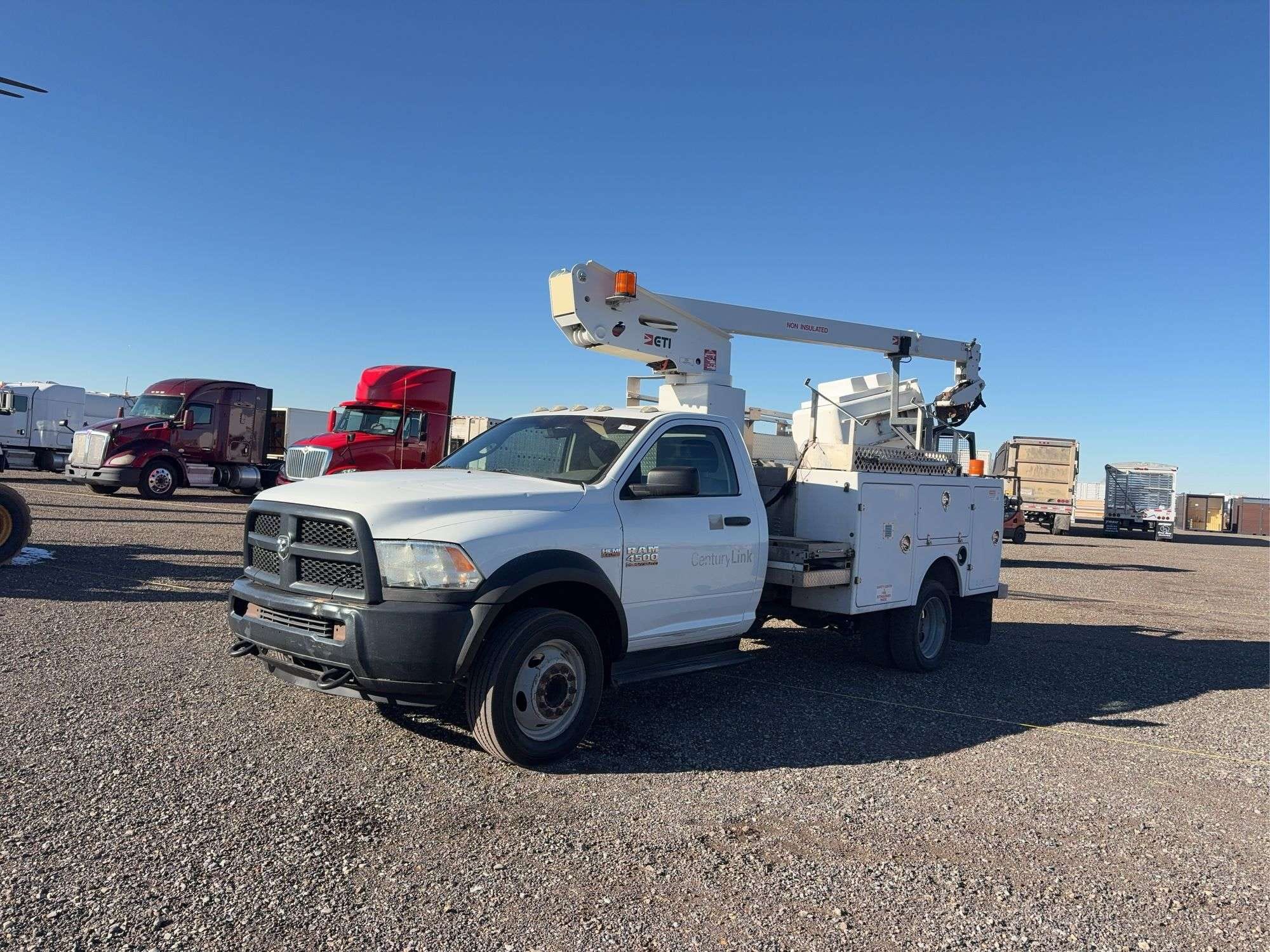 2015 Dodge Ram 4500 Equipment Image0