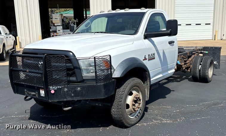 2015 Dodge Ram 5500 Equipment Image0