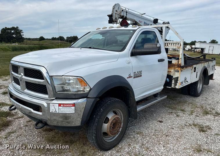 2015 Dodge Ram 5500 Equipment Image0