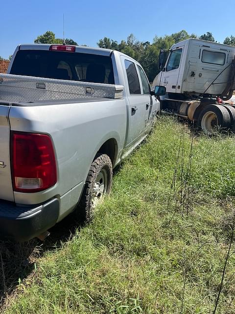 Image of Dodge Ram 1500 equipment image 3